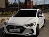 Hyundai Elantra 2018 года за 7 330 000 тг. в Астана – фото 2