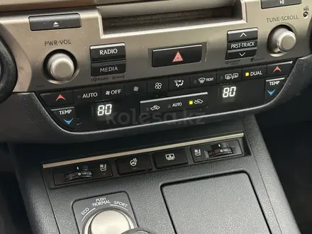 Lexus ES 300h 2013 года за 8 000 000 тг. в Алматы – фото 17