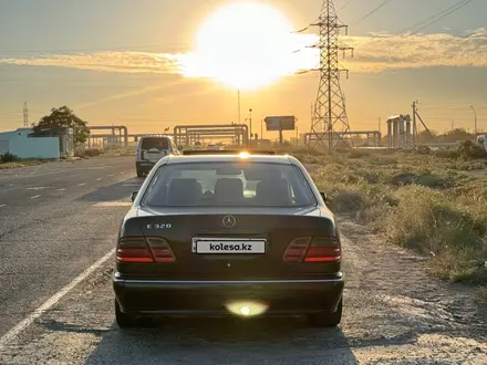 Mercedes-Benz E 320 2001 года за 5 200 000 тг. в Актау