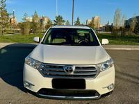 Toyota Highlander 2011 года за 14 000 000 тг. в Караганда