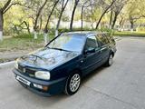 Volkswagen Golf 1994 годаүшін1 690 000 тг. в Петропавловск