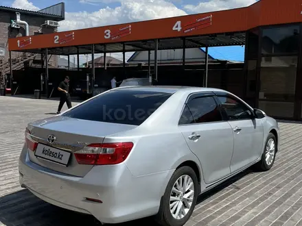 Toyota Camry 2014 года за 8 300 000 тг. в Алматы – фото 22