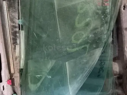 Боковое стекло за 7 000 тг. в Караганда