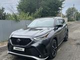 Toyota Highlander 2021 года за 24 000 000 тг. в Талдыкорган
