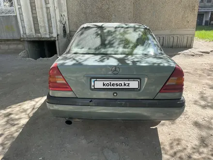 Mercedes-Benz C 200 1995 года за 2 200 000 тг. в Павлодар – фото 7