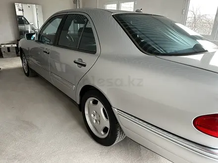 Mercedes-Benz E 280 1998 года за 5 300 000 тг. в Шымкент – фото 4