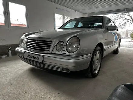 Mercedes-Benz E 280 1998 года за 5 300 000 тг. в Шымкент