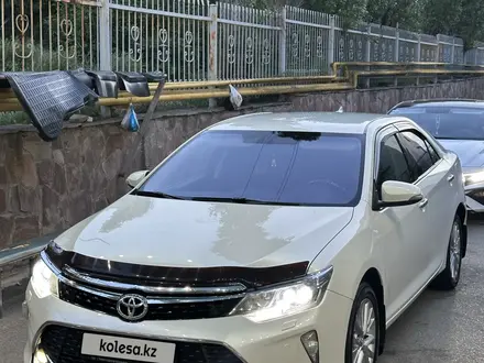 Toyota Camry 2015 года за 11 200 000 тг. в Шымкент