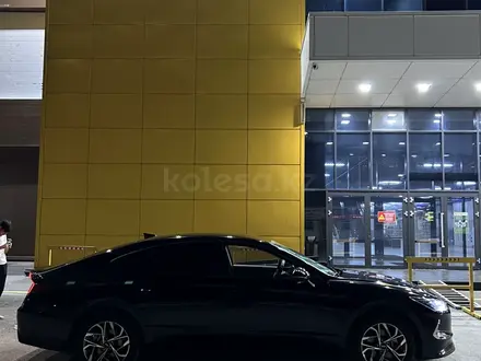 Hyundai Sonata 2021 года за 12 200 000 тг. в Караганда – фото 16