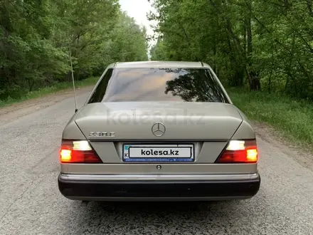 Mercedes-Benz E 230 1991 года за 2 650 000 тг. в Алматы – фото 18
