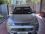 Mitsubishi Outlander 2013 года за 10 000 000 тг. в Шымкент – фото 2