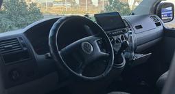 Volkswagen Transporter 2004 года за 6 200 000 тг. в Астана
