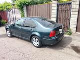 Volkswagen Jetta 1999 года за 1 500 000 тг. в Алматы – фото 2