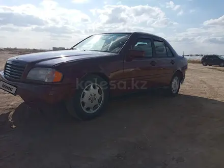 Mercedes-Benz C 180 1995 года за 850 000 тг. в Караганда