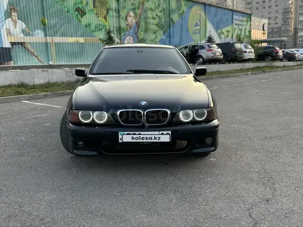 BMW 525 1998 года за 2 700 000 тг. в Алматы – фото 3