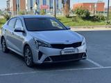 Kia Rio 2021 года за 8 000 000 тг. в Атырау – фото 2