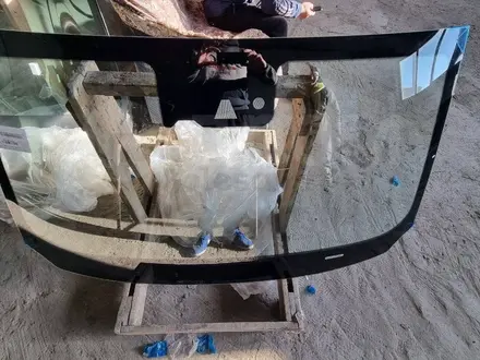 Стекло лобовое Chery Tiggo 8 Pro за 250 тг. в Астана