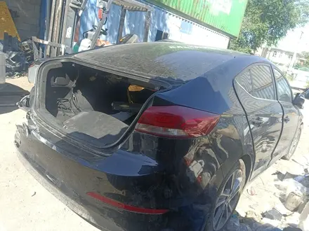 Hyundai Elantra 2019 года за 10 000 тг. в Алматы – фото 4