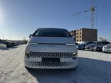 Hyundai Staria 2023 года за 17 770 000 тг. в Астана – фото 2