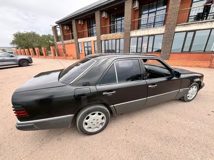 Mercedes-Benz E 280 1993 года за 1 700 000 тг. в Караганда – фото 13