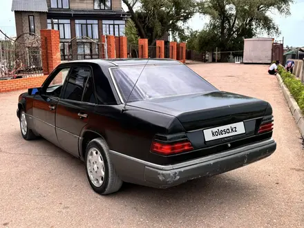 Mercedes-Benz E 280 1993 года за 1 700 000 тг. в Караганда – фото 16
