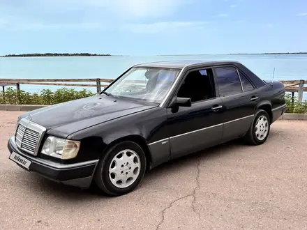 Mercedes-Benz E 280 1993 года за 1 700 000 тг. в Караганда – фото 18