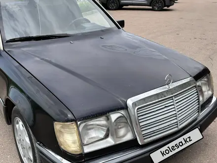 Mercedes-Benz E 280 1993 года за 1 700 000 тг. в Караганда – фото 4
