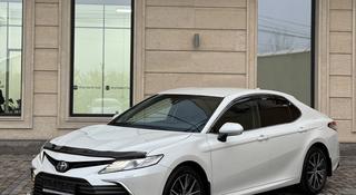 Toyota Camry 2021 года за 17 700 000 тг. в Шымкент