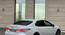 Toyota Camry 2021 года за 17 700 000 тг. в Шымкент – фото 4