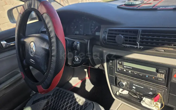 Volkswagen Passat 2000 годаүшін1 400 000 тг. в Астана