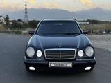 Mercedes-Benz E 320 1999 года за 2 750 000 тг. в Алматы – фото 2