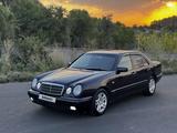 Mercedes-Benz E 320 1999 года за 2 750 000 тг. в Алматы