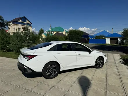 Hyundai Elantra 2024 года за 9 350 000 тг. в Уральск – фото 4