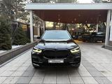 BMW X5 2019 года за 31 000 000 тг. в Алматы – фото 3