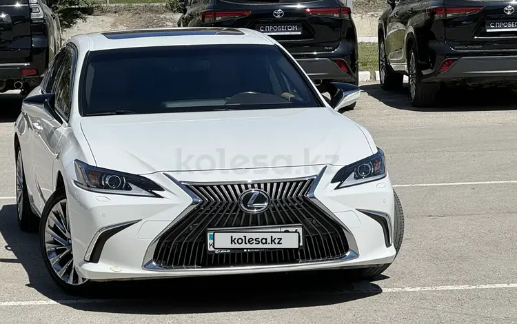 Lexus ES 250 2019 годаүшін20 500 000 тг. в Актобе