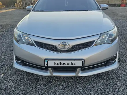 Toyota Camry 2014 года за 8 800 000 тг. в Актобе