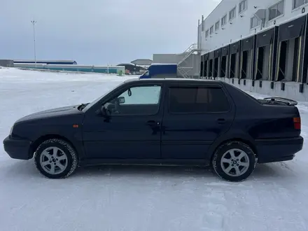 Volkswagen Vento 1993 года за 1 200 000 тг. в Караганда – фото 10