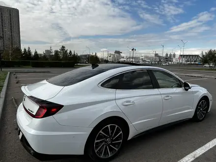 Hyundai Sonata 2021 года за 12 000 000 тг. в Астана – фото 2