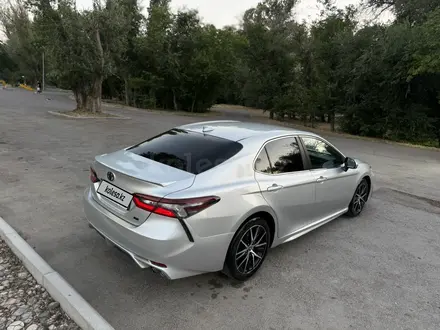 Toyota Camry 2021 года за 14 500 000 тг. в Алматы – фото 7