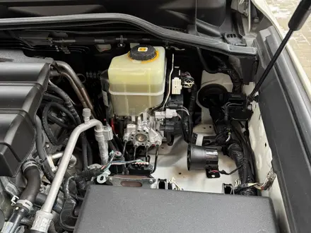 Toyota Land Cruiser 2020 года за 33 500 000 тг. в Актобе – фото 23