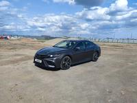 Toyota Camry 2023 года за 13 500 000 тг. в Астана