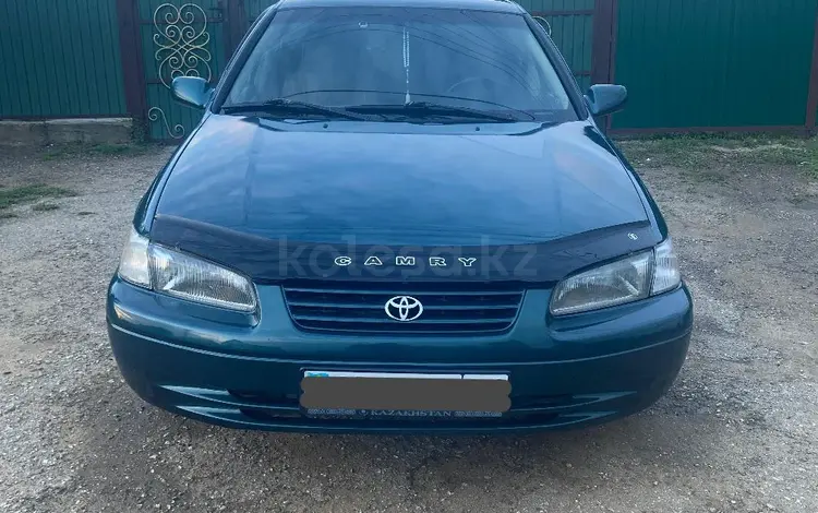 Toyota Camry 1998 годаүшін3 300 000 тг. в Актобе