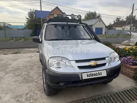 Chevrolet Niva 2015 года за 3 800 000 тг. в Аксай – фото 5