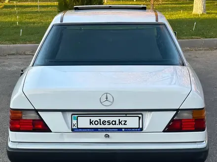 Mercedes-Benz E 220 1994 года за 1 800 000 тг. в Тараз – фото 4