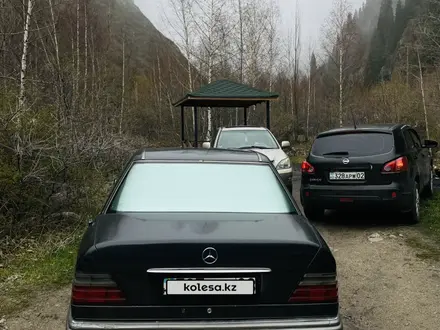 Mercedes-Benz E 320 1994 года за 2 250 000 тг. в Алматы – фото 14