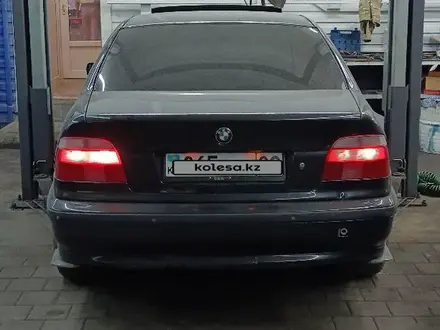 BMW 520 1999 года за 2 600 000 тг. в Караганда – фото 6