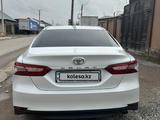 Toyota Camry 2020 года за 15 500 000 тг. в Актау – фото 4