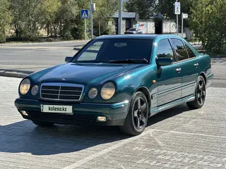 Mercedes-Benz E 230