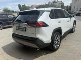 Toyota RAV4 2020 года за 16 500 000 тг. в Актобе – фото 4
