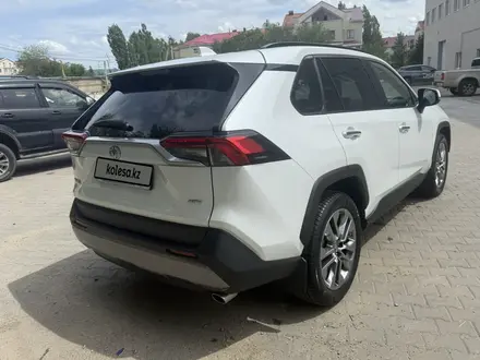 Toyota RAV4 2020 года за 16 500 000 тг. в Актобе – фото 4